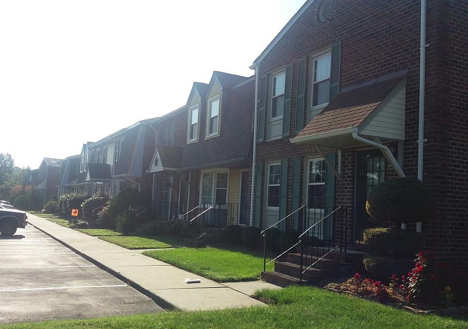 1st image of 72 Charles Parish Dr