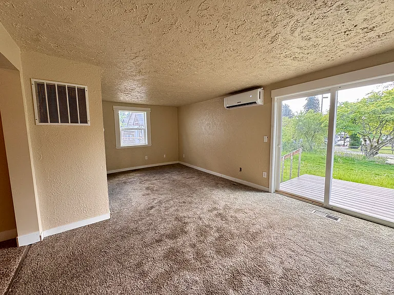 934 Cascade Ave — Photo 5