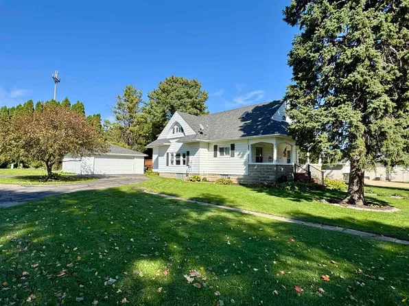 880 9th St, Fennimore, WI 53809