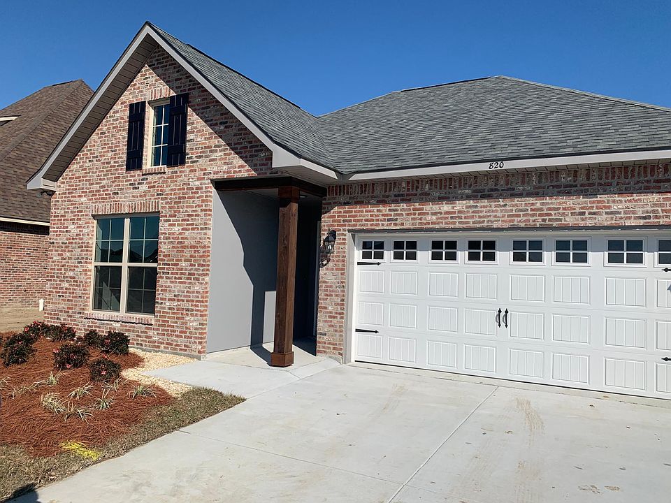 1st image of 820 Lakehaven Dr