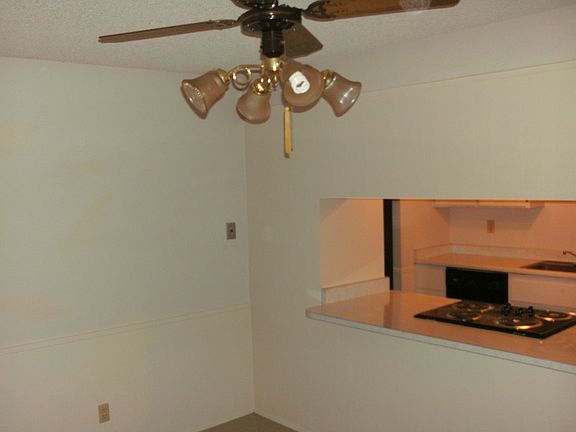 4th image of 6601 Greenhaven Dr