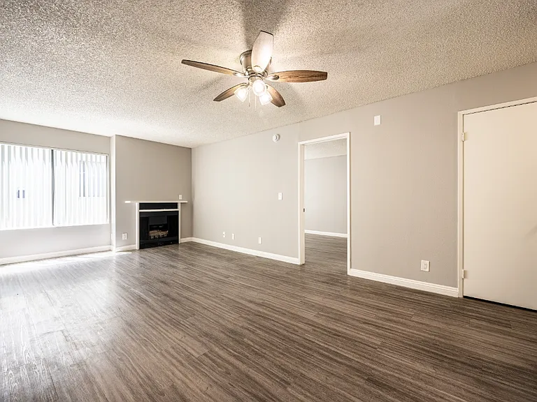 14200 Victory Property — Photo 5