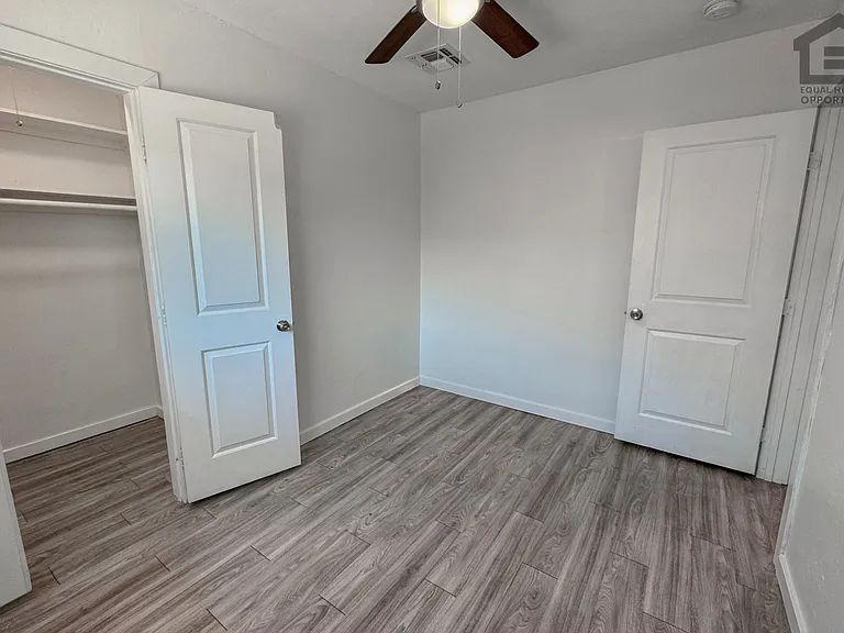 1342 E Willetta St — Photo 20
