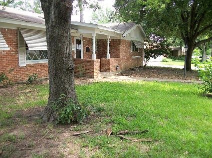 2nd image of 1975 Downey Dr