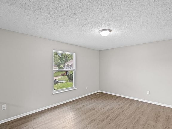 4th image of 10330 Smalley Ct