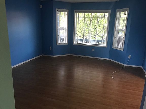 3rd image of 3913 160th Ave NW