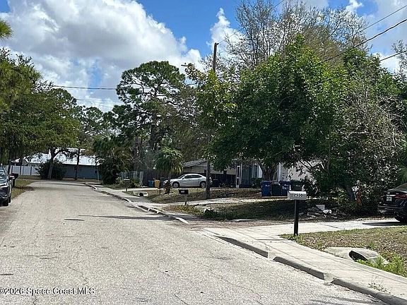 4th image of 2542 22nd St