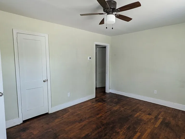 906 Central Ave — Photo 8