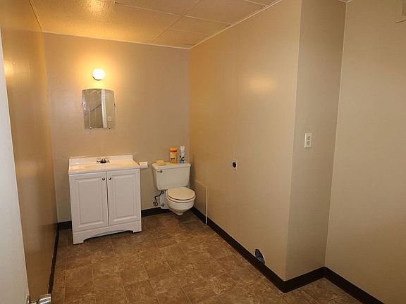 5th image of 417 N Wayne St