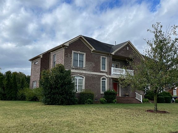 3rd image of 510 Rushwood Ct