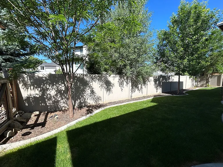 221 N 780 E — Photo 19