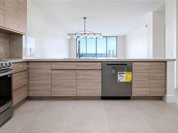 5th image of 17050 N Bay Rd APT 1102