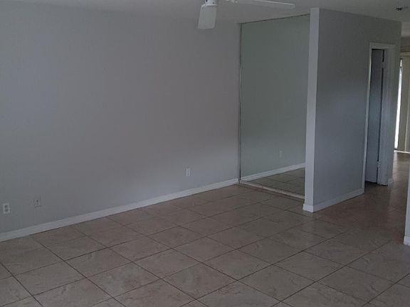 4th image of 3913 Coronation Ct #203