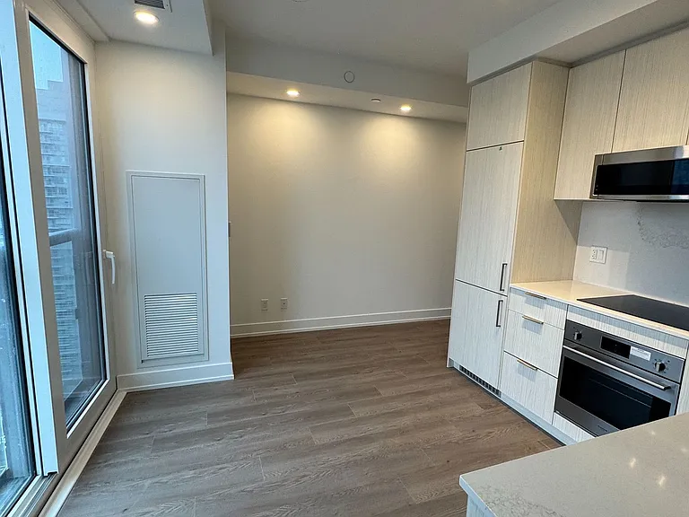 308 Jarvis St #2401 — Photo 2
