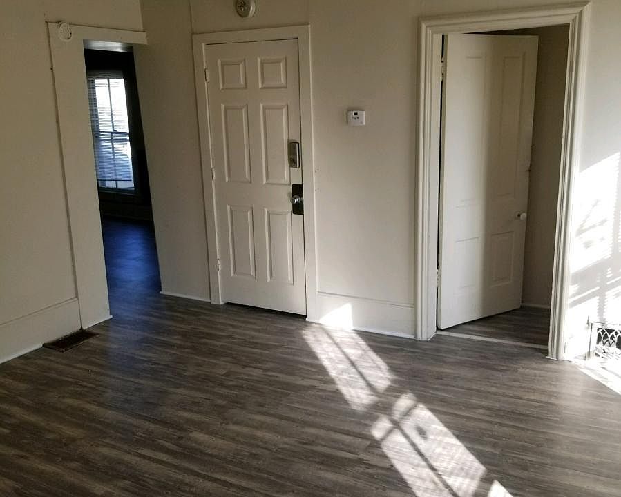 1st image of 803 W Chestnut St APT C