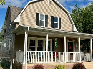 1006 S Rowley St, Mitchell, SD 57301