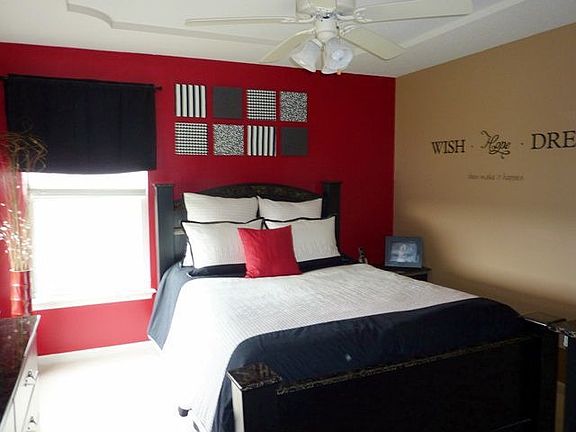 Ceiling fan & natural light