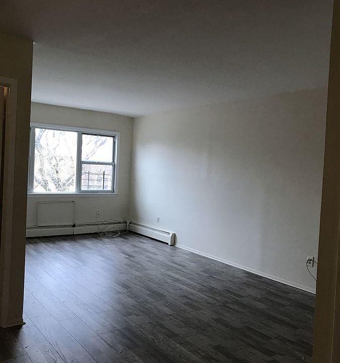 2nd image of 10115 77th St #2