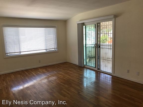 2nd image of 10942 Crenshaw Blvd APT 4