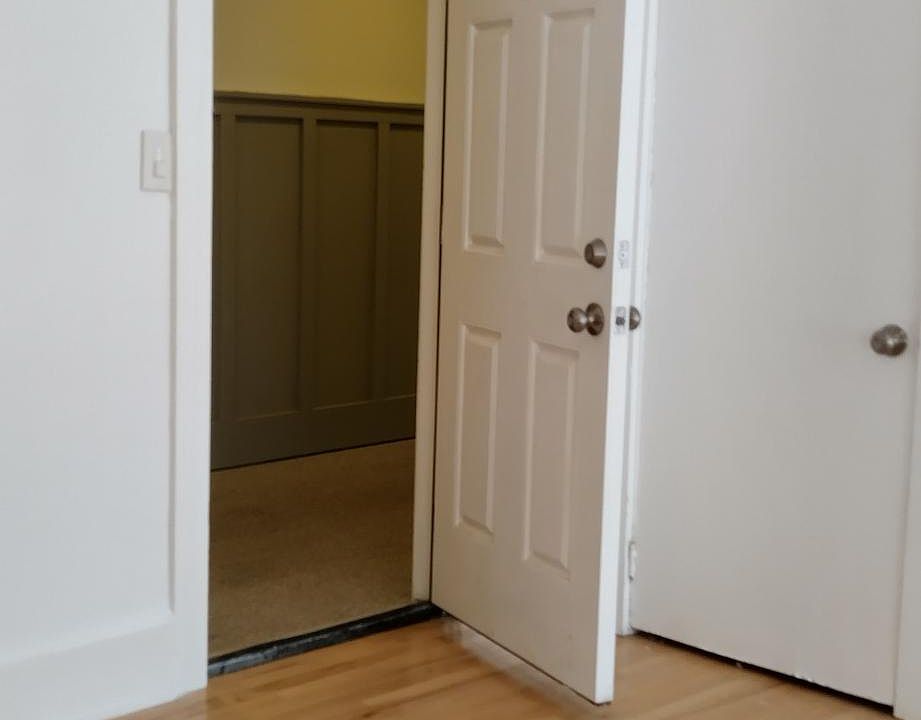 1st image of 260 Saint George St APT 3