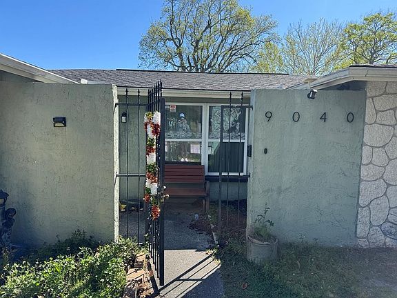 3rd image of 9040 Crabtree Ln