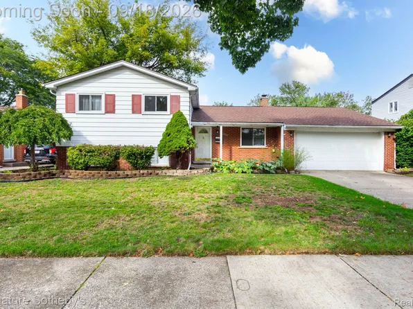32478 Washington St, Livonia, MI 48150