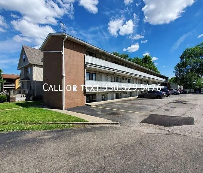508 E Buchtel Ave #1-D — Photo 2