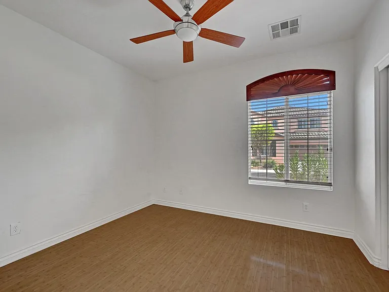 10240 Gladstone Peak St N — Photo 36