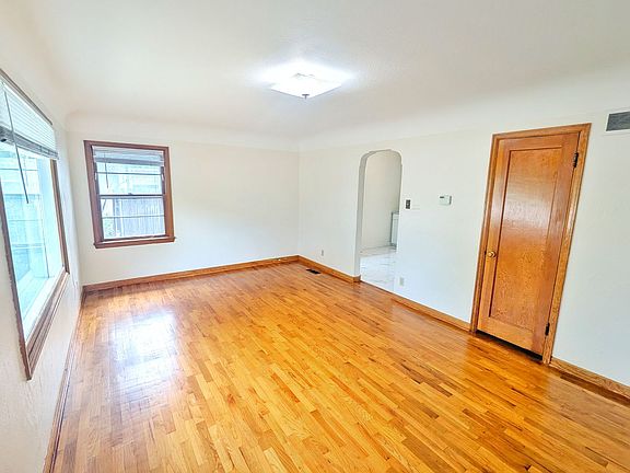 2nd image of 2020 N Weber St
