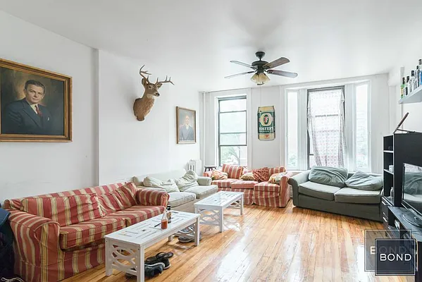 Rented by Bond New York | media 23