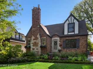 133 Barrypoint Rd, Riverside, IL 60546