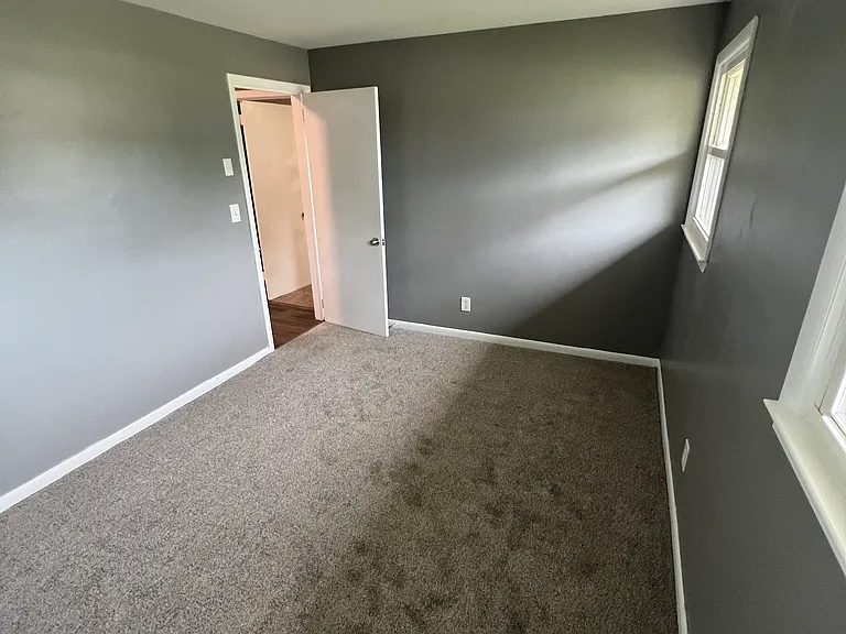 4 Rexford Dr — Photo 9
