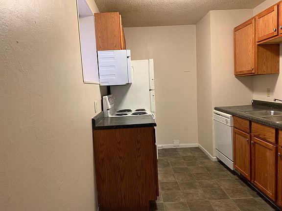 2nd image of 1895 Minnehaha Ave W APT 1
