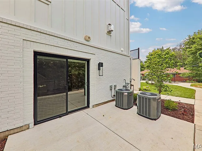 1181 Noa Ln #33 — Photo 36