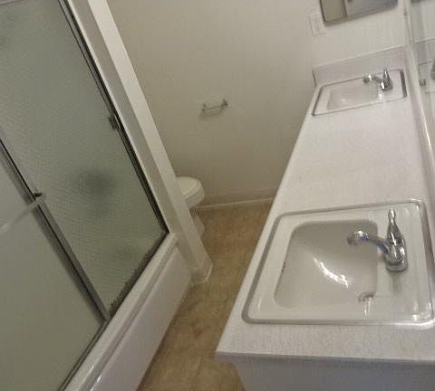 3rd image of 13630 Wyandotte St APT 306