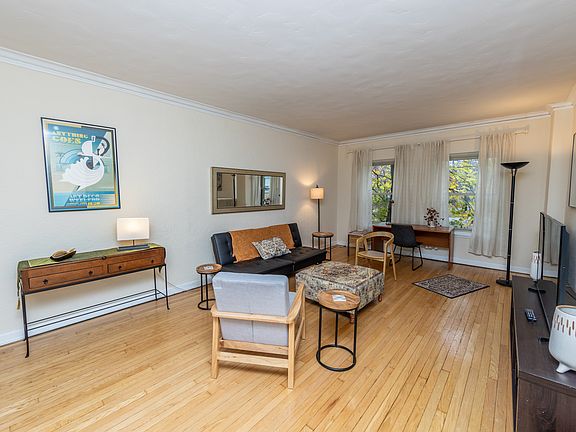 3rd image of 2330 Euclid Heights Blvd APT 105