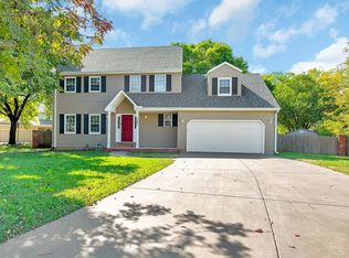 5207 E Pembrook Cir, Wichita, KS 67220