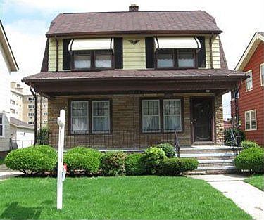 1st image of 14618 Leonard Ave