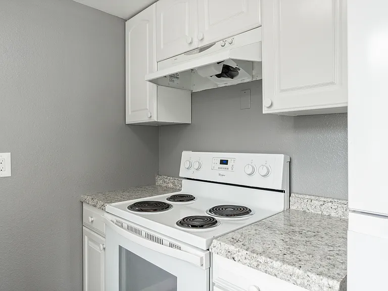 4028 S Lawrence St #E — Photo 2
