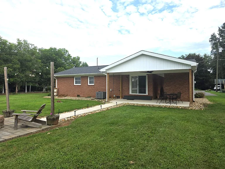 118 Forest Oaks Dr — Photo 2