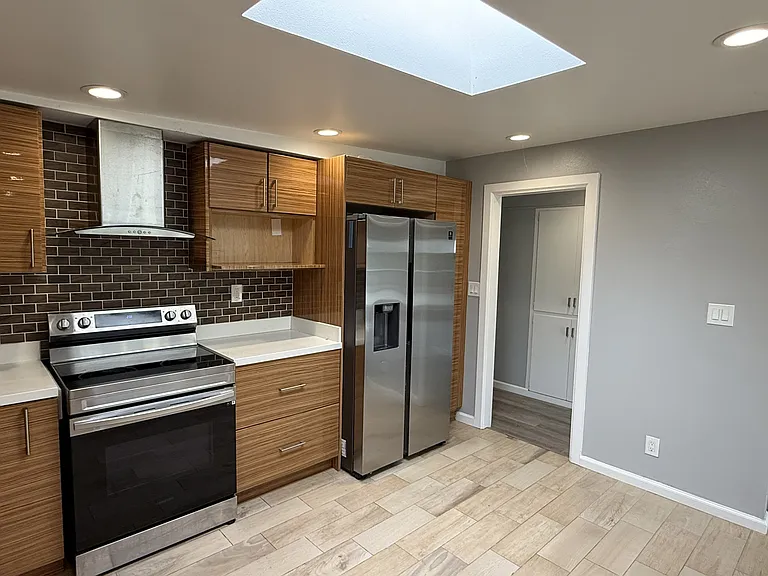 4717 Beechwood Ave — Photo 9