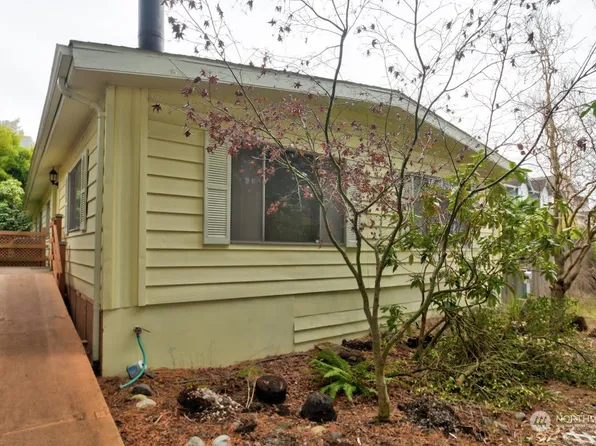 24324 23rd Avenue S, Des Moines, WA 98198