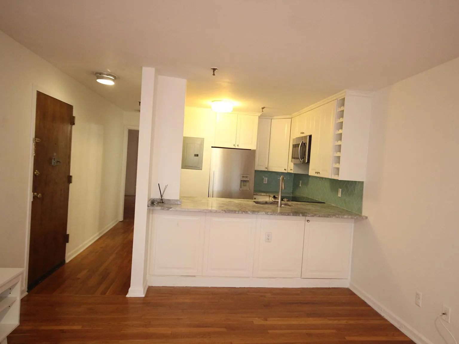 1 bed, 660 sqft, $3,000 — Photo 2