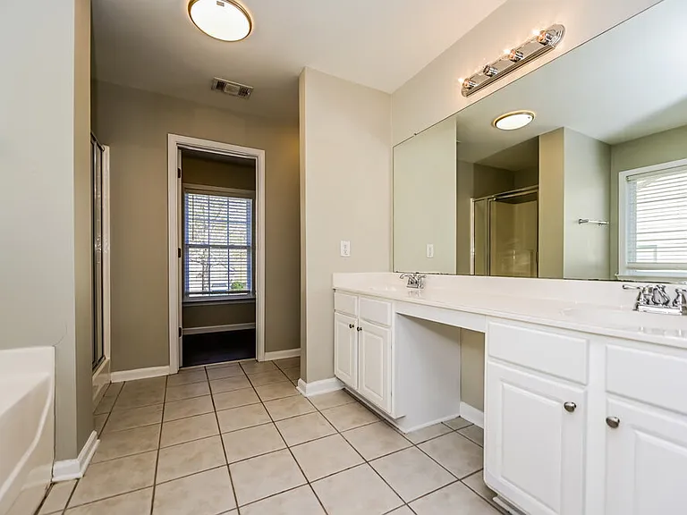 2808 Harcourt Dr — Photo 11