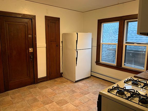 3rd image of 2238-2240 S 6th St #2238