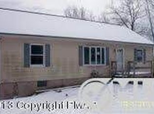 944 Cow Patty Ln, Stroudsburg, PA 18360