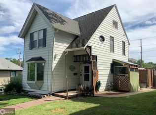 1111 University Pl, Burlington, IA 52601