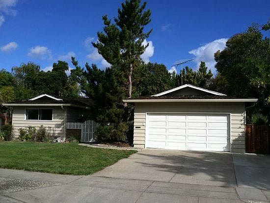 1st image of 757 Saranac Dr