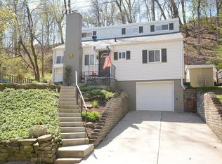 209 Valley Dr, Pittsburgh, PA
