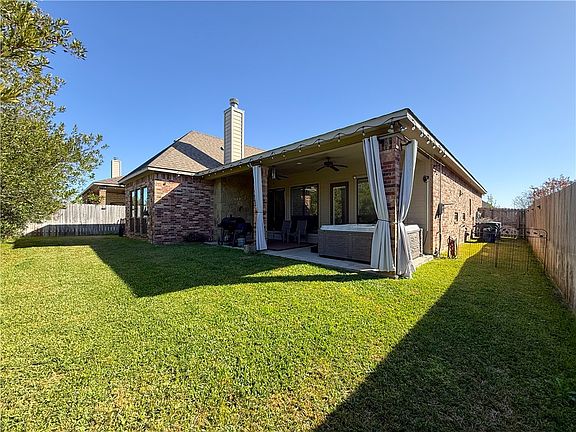 2nd image of 2504 Kinnersley Ln
